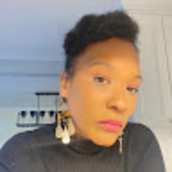 Meet your Posher, Salima - Picture 1 of 1